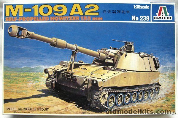 Italeri 1/35 Self-Propelled M109A2 Howitzer - 2/41st Field Artillery US 3rd Infantry Division Germany 1977 or US National Guard 1983, 239 plastic model kit